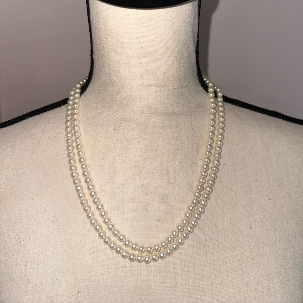 Elegant Pearl Necklace